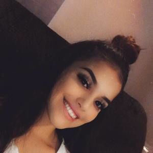 Meet your Posher, Sabrina